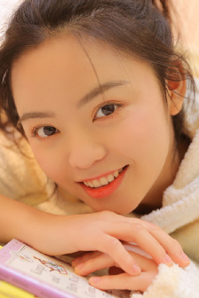 午夜免费视频